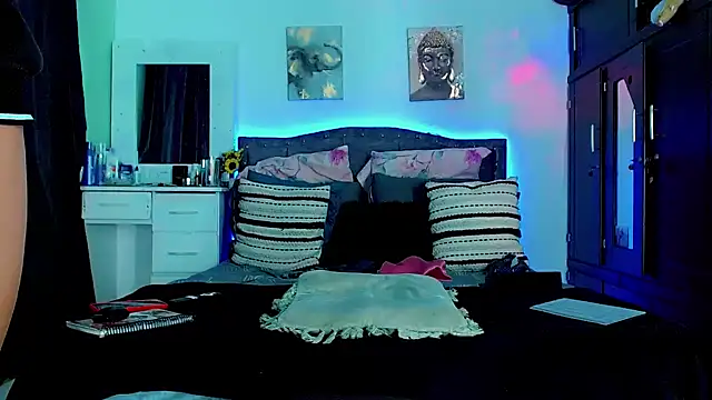 Liamscott  online show from September 16, 9:37 pm