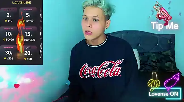 Liamscott  online show from January 29, 4:36 am