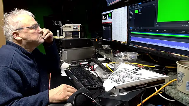 ButtCrackShowing-OOPS online show from March 23, 6:36 pm