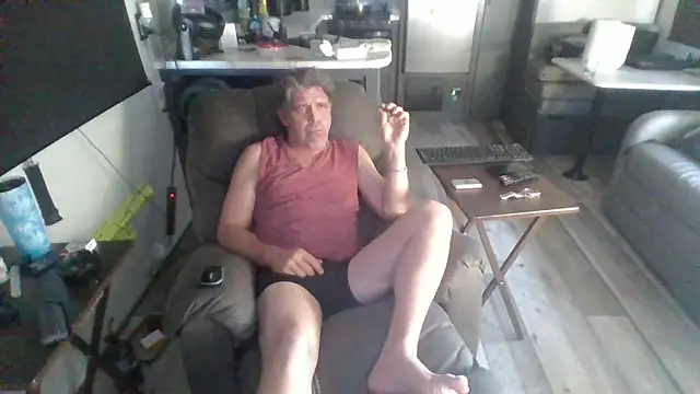 lateniter online show from March 1, 11:15 pm