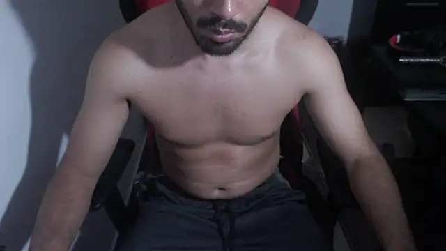 Snapshot of m16x16x chatting on December 17, 12:34 am m16x16x online show from December 17, 12:34 am