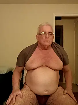 Snapshot of ShoreCock chatting on December 22, 3:33 am ShoreCock online show from December 22, 3:33 am