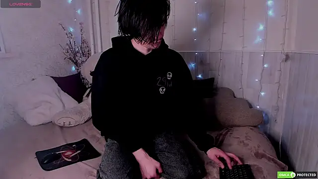 CalvinOwens online show from November 26, 3:31 am