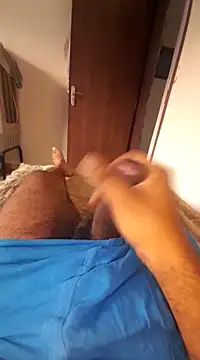 Snapshot of workoutsaurabh chatting on January 21, 2:11 am workoutsaurabh online show from January 21, 2:11 am