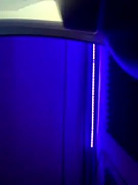 HornyBoyTim online show from December 18, 3:02 am