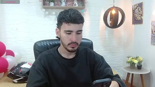 DmitriSanders online show from March 8, 11:44 am