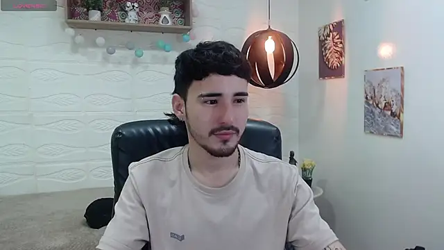 DmitriSanders online show from January 6, 8:39 pm