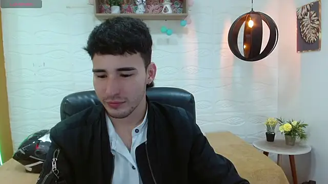 DmitriSanders online show from March 14, 8:38 pm