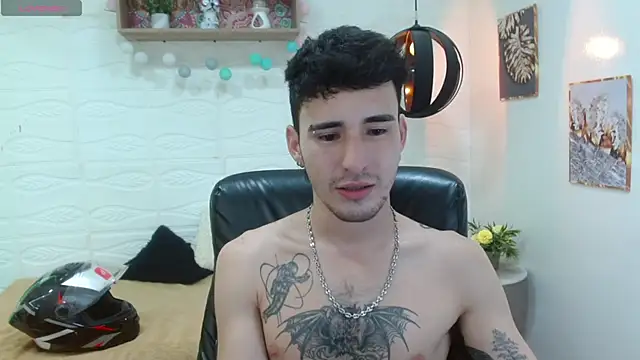 DmitriSanders online show from March 16, 6:42 am