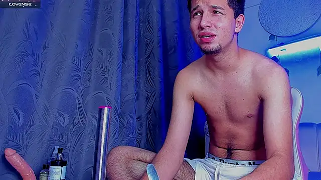 Issac james  online show from December 6, 5:42 am