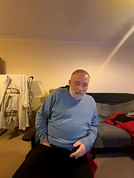 LondonTeffy online show from November 3, 9:38 pm