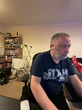 Snapshot of LondonTeffy chatting on January 3, 10:08 pm LondonTeffy online show from January 3, 10:08 pm