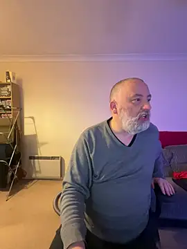 Snapshot of LondonTeffy chatting on March 6, 10:15 pm LondonTeffy online show from March 6, 10:15 pm