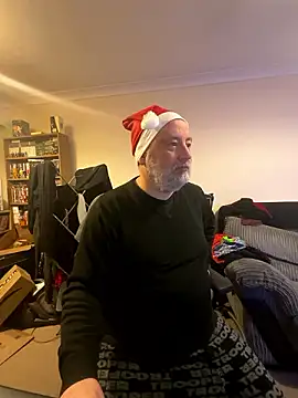 Snapshot of LondonTeffy chatting on December 3, 10:29 pm LondonTeffy online show from December 3, 10:29 pm