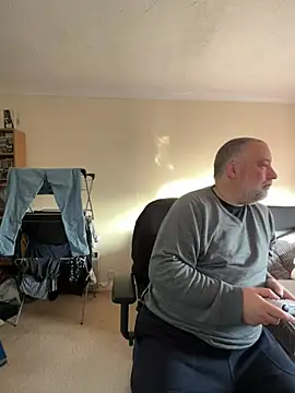 Snapshot of LondonTeffy chatting on December 23, 10:10 am LondonTeffy online show from December 23, 10:10 am