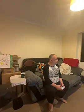 Snapshot of LondonTeffy chatting on October 20, 9:19 pm LondonTeffy online show from October 20, 9:19 pm