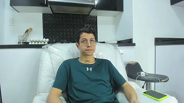 AgarEvans online show from December 11, 4:40 am