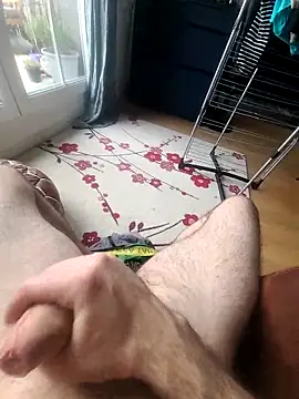 doudoucharlyc4 online show from February 2, 2:36 pm