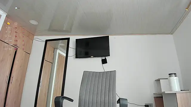 Snapshot of manucute_23_ chatting on January 8, 4:11 pm manucute 23  online show from January 8, 4:11 pm