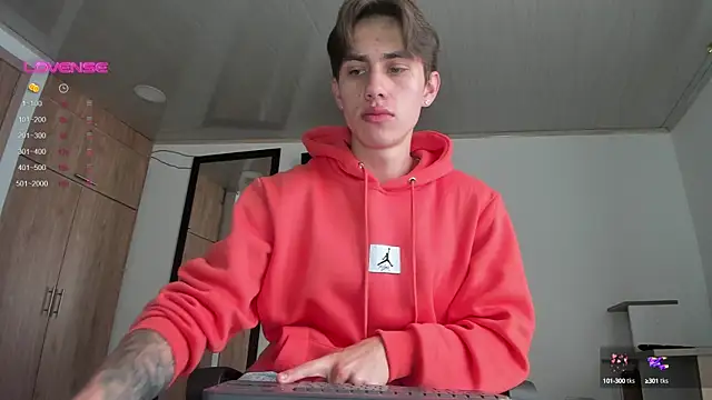 Snapshot of manucute_23_ chatting on January 31, 2:28 pm manucute 23  online show from January 31, 2:28 pm