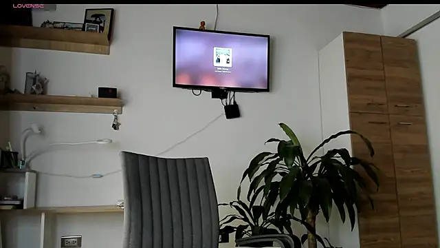 manucute 23  online show from June 16, 9:17 pm