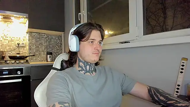  torfin  online show from December 6, 9:13 pm