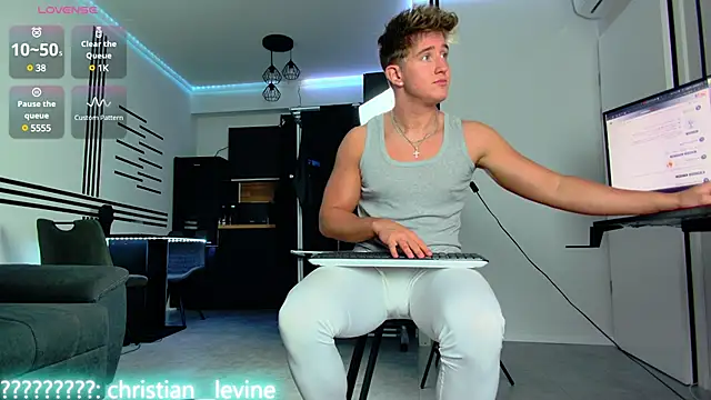 Snapshot of ChristianLevine_ chatting on January 19, 7:04 pm ChristianLevine  online show from January 19, 7:04 pm
