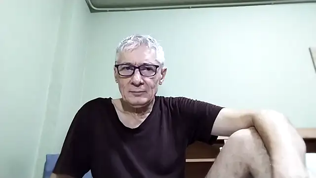 BIGUNCUTHARDCOCK online show from October 6, 1:43 am