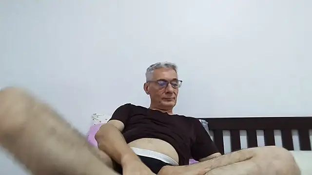BIGUNCUTHARDCOCK online show from May 21, 2:51 am