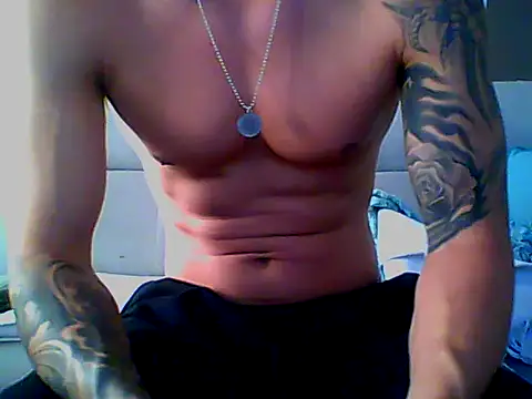 Skater29xx2 online show from February 12, 3:38 pm