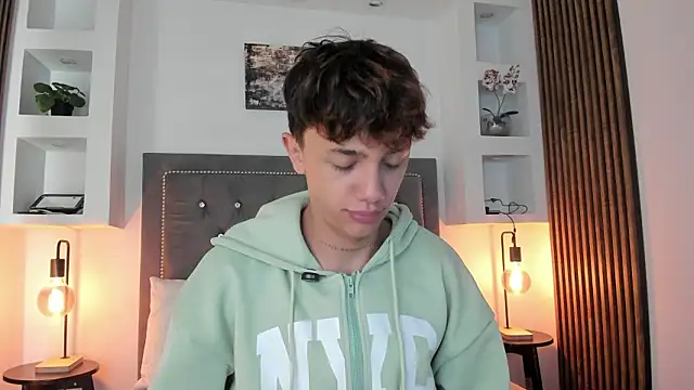 Tomy Rox online show from March 15, 8:15 pm