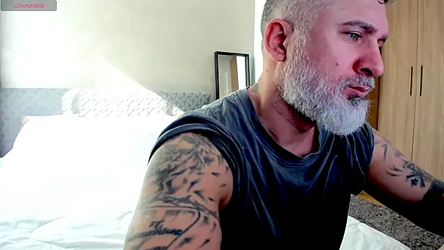 BlowMyXXL online show from February 21, 8:50 am