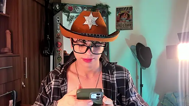 marckalexis online show from September 15, 1:56 pm