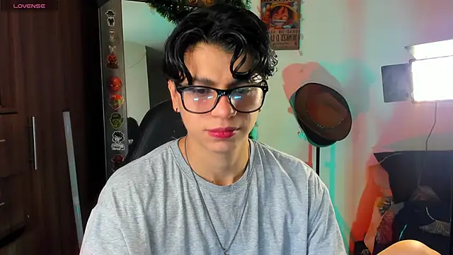 marckalexis online show from March 1, 12:05 pm