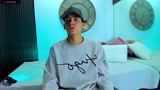 Mike 0233  online show from February 21, 4:29 am