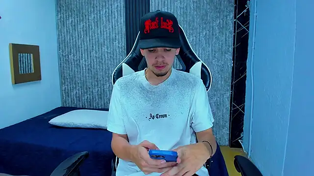 Mike 0233  online show from January 9, 5:13 am