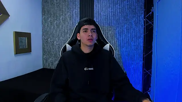 Mike 0233  online show from December 17, 4:20 am