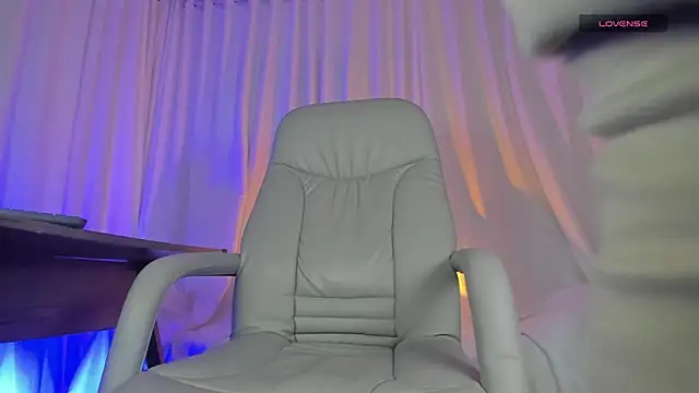 Snapshot of matt_benji chatting on March 19, 9:58 pm matt benji online show from March 19, 9:58 pm