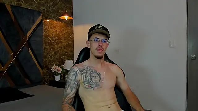 CodyWalkerR online show from April 7, 12:54 am