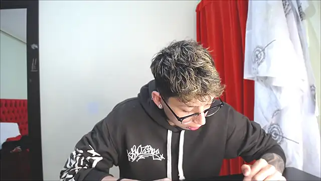 Snapshot of _Thomas_hot_ chatting on January 23, 7:51 pm  Thomas hot  online show from January 23, 7:51 pm