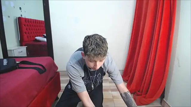 Snapshot of _Thomas_hot_ chatting on January 26, 2:08 pm  Thomas hot  online show from January 26, 2:08 pm