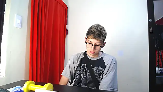 Snapshot of _Thomas_hot_ chatting on January 28, 9:40 pm  Thomas hot  online show from January 28, 9:40 pm