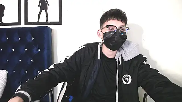 Snapshot of _Thomas_hot_ chatting on September 26, 3:37 am  Thomas hot  online show from September 26, 3:37 am