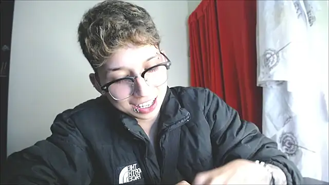 Snapshot of _Thomas_hot_ chatting on January 15, 12:04 pm  Thomas hot  online show from January 15, 12:04 pm