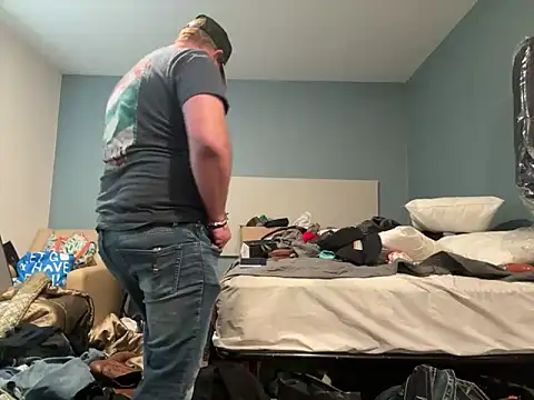 JakTRipr online show from March 5, 8:01 pm