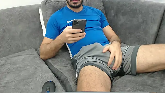 Naughtb0y online show from January 4, 1:31 pm