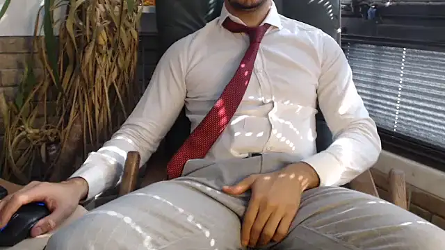 Naughtb0y online show from March 11, 7:37 am