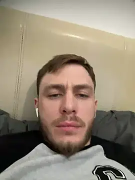 Julian128 online show from March 5, 8:44 pm