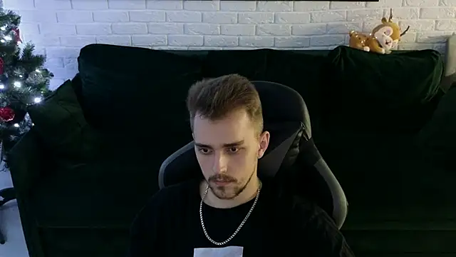 Larstar01 online show from December 11, 2:00 am