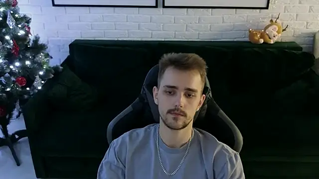 Larstar01 online show from December 12, 2:26 am